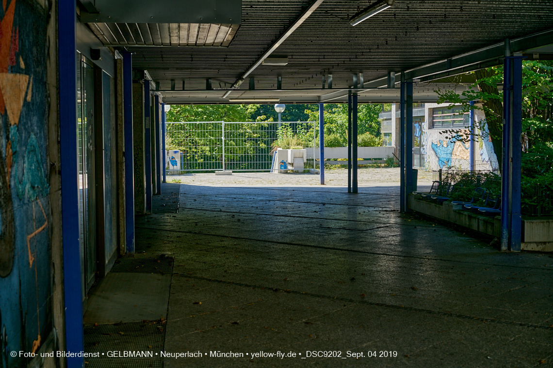 04.09.2019 - Einkaufs- und Wohnzentrum Quiddestraße in Neuperlach